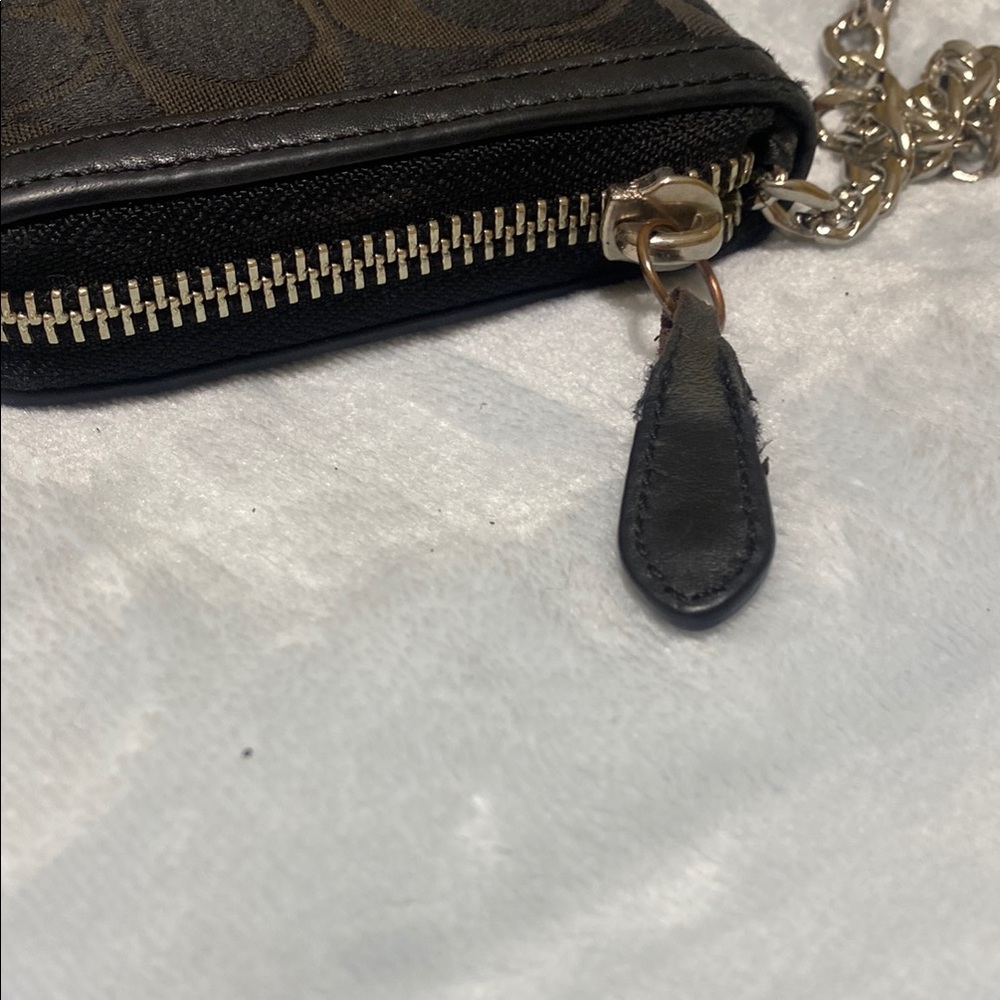 Coach Black Wallet with Distinctive Pattern and converter chain - Picture 4 of 13